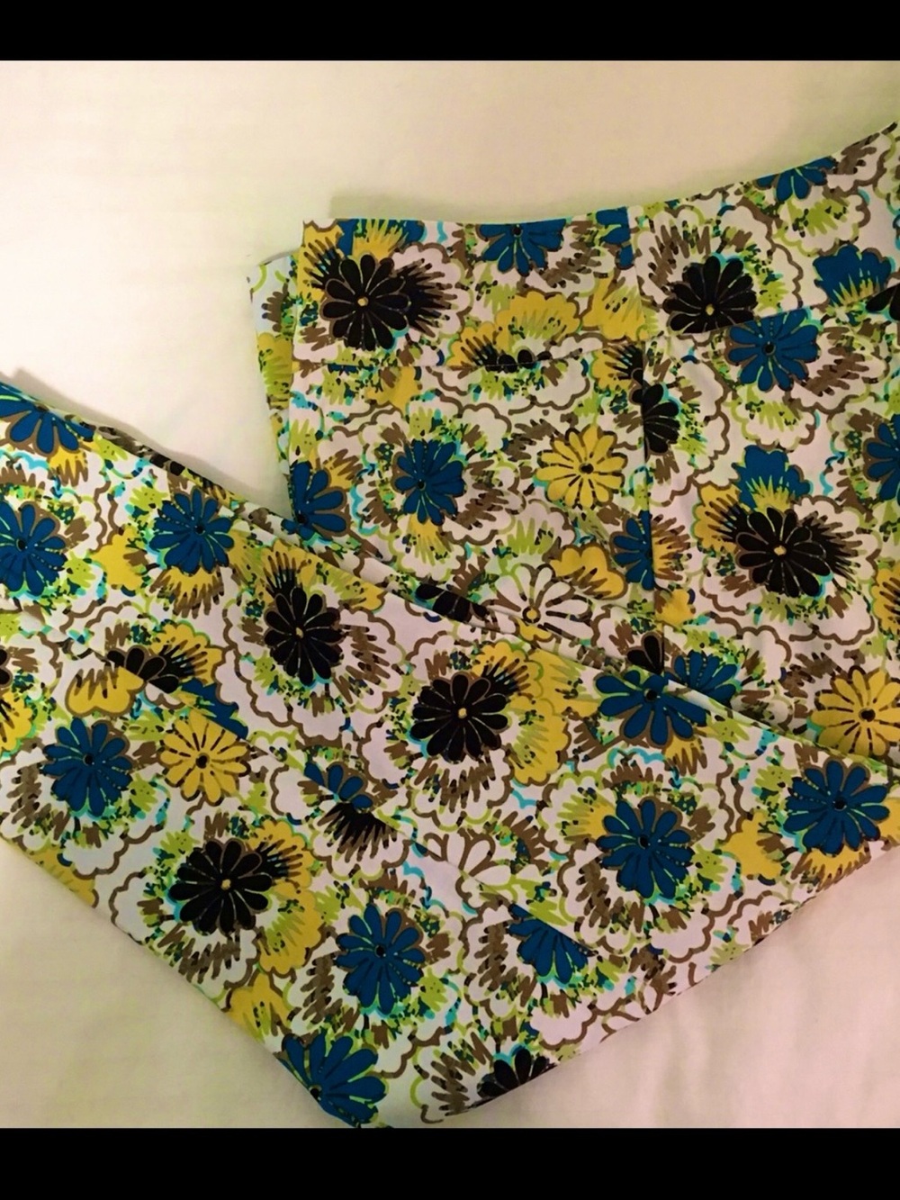 Peck & Peck Floral Straight-Leg Pants - Blue, Yellow & Black in EUC